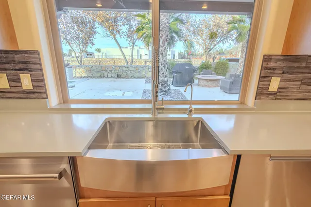 $1,399,000 | 6 Cielo Del Este, Anthony, NM 88021