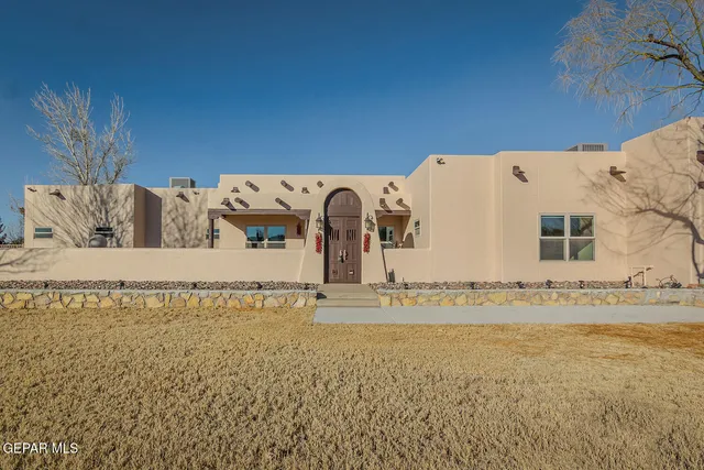 $1,399,000 | 6 Cielo Del Este, Anthony, NM 88021