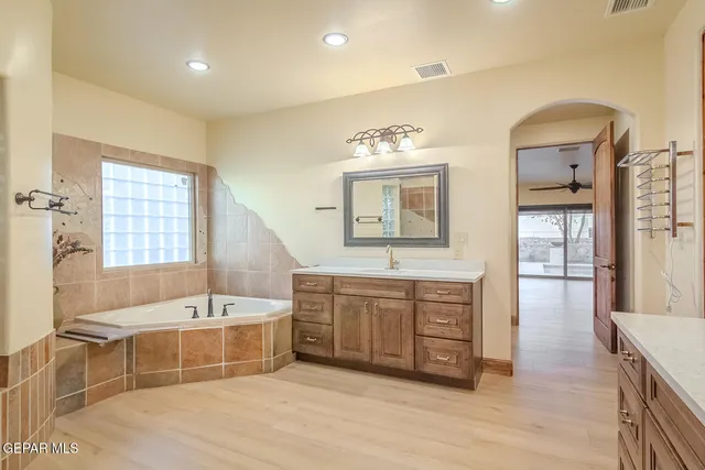 $1,399,000 | 6 Cielo Del Este, Anthony, NM 88021