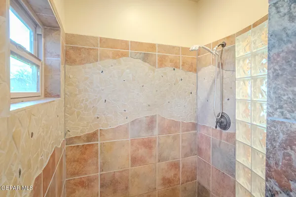 $1,290,000 | 6 Cielo Del Este, Anthony, NM 88021