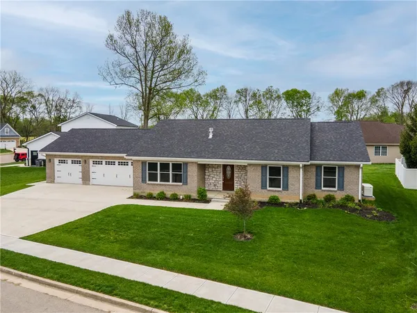 $414,900 | 920 Old Nursery Trail, Troy, OH 45373