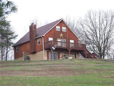 660 Right Angle Road Winchester, KY 40391 - Photo 4 of 49 Large Deck with patio and entrance to lo