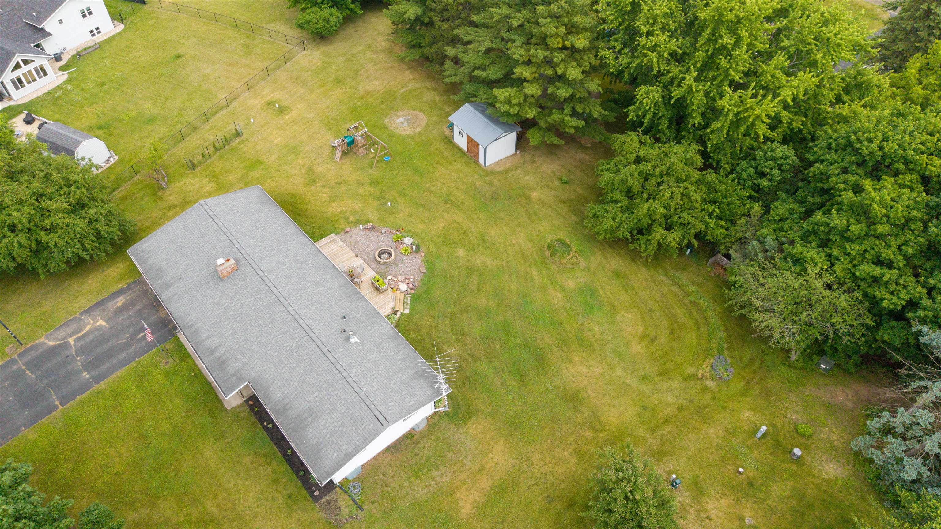 N6304 Hillcrest Road Pardeeville, WI 53954 - Photo 28 of 34