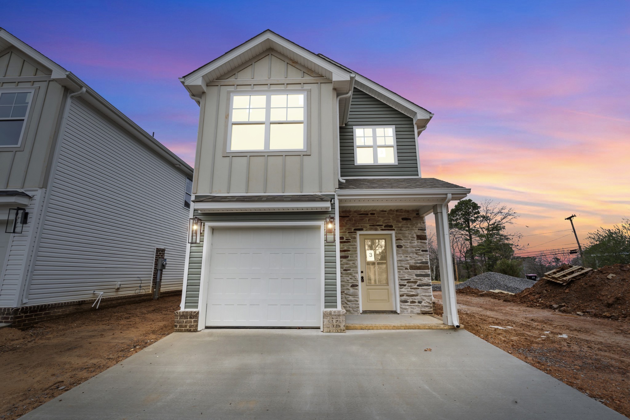 83 Charlotte Road Clarksville, TN 37040 - Photo 3 of 24 a front view of a house with a yard