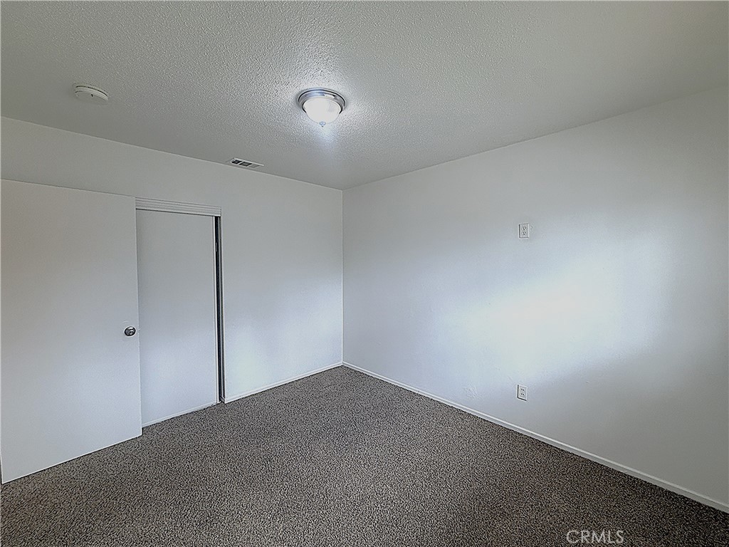 490 Avignon Court Riverside, CA 92501 - Photo 11 of 17