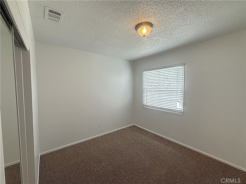 490 Avignon Court Riverside, CA 92501 - Photo 8 of 17