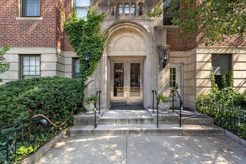 1945 Commonwealth Avenue, Unit 4 Boston, MA 02135 - Photo 9 of 22