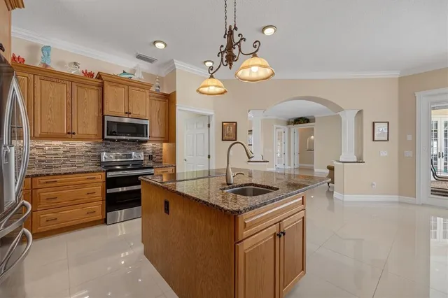 $999,990 | 192 Grand Oak Circle, Venice, FL 34292