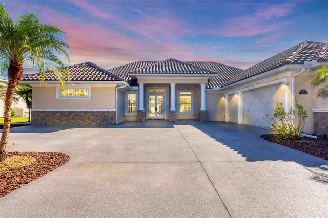 $999,990 | 192 Grand Oak Circle, Venice, FL 34292