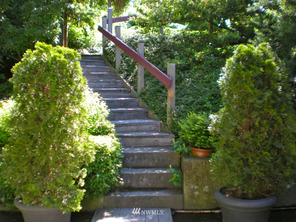 18002 Cobahud Road La Conner, WA 98257 - Photo 12 of 14 Gallery Image 12