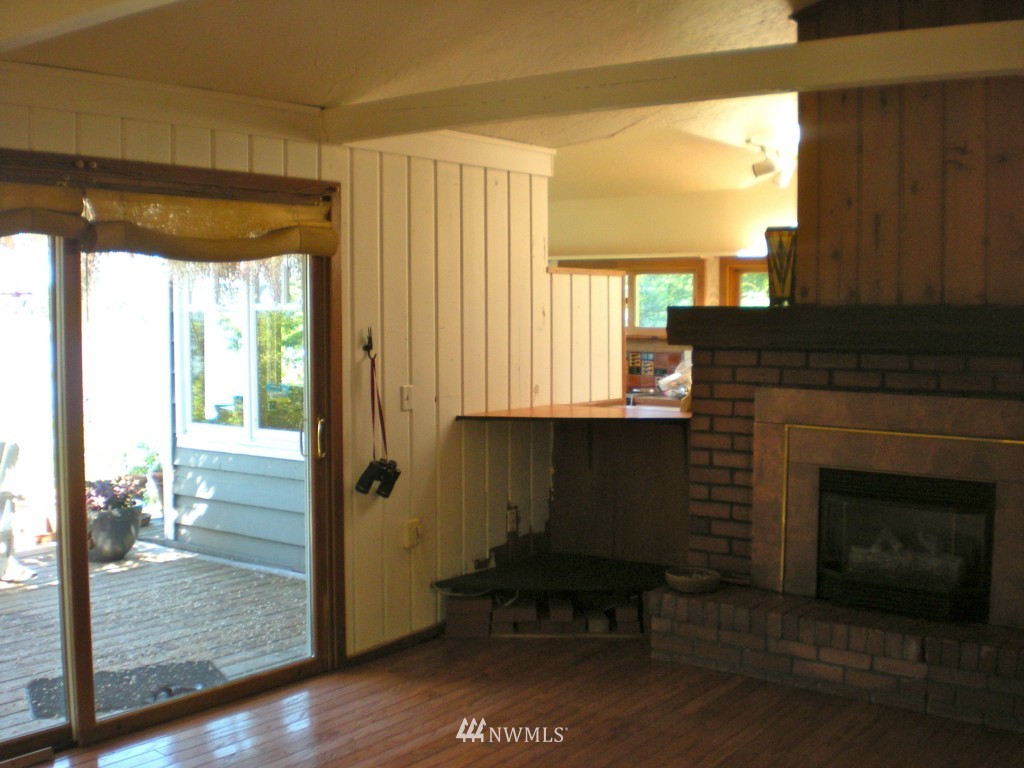 18002 Cobahud Road La Conner, WA 98257 - Photo 9 of 14 Gallery Image 9