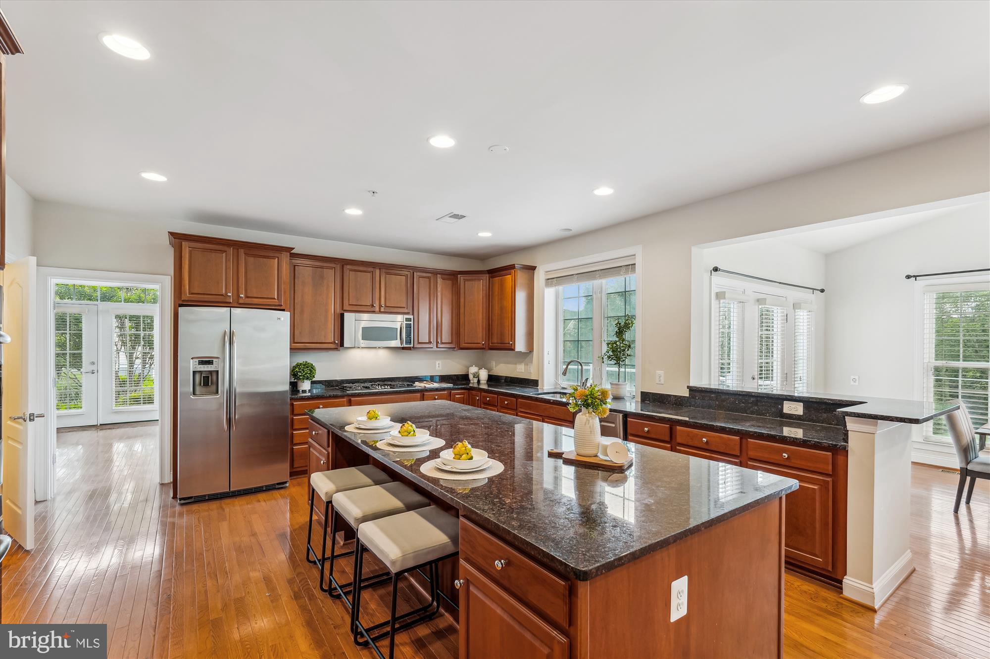 4806 Fair Hill Road Olney, MD 20832 - Photo 21 of 77 Rich Cherry Cabinetry