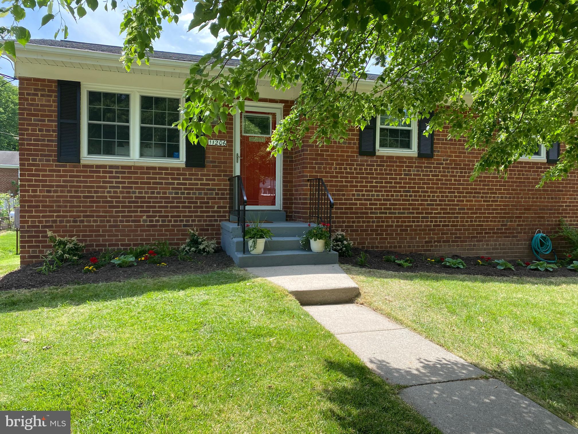 11206 Rock Road Rockville, MD 20852 - Photo 2 of 37 Pretty landscaped front area.