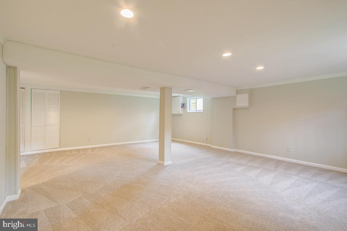 11206 Rock Road Rockville, MD 20852 - Photo 29 of 37 Gallery Image 29