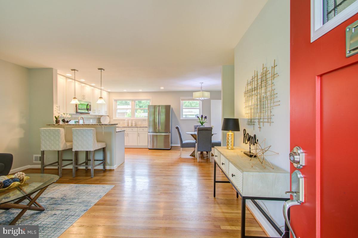 11206 Rock Road Rockville, MD 20852 - Photo 4 of 37 Welcome home...