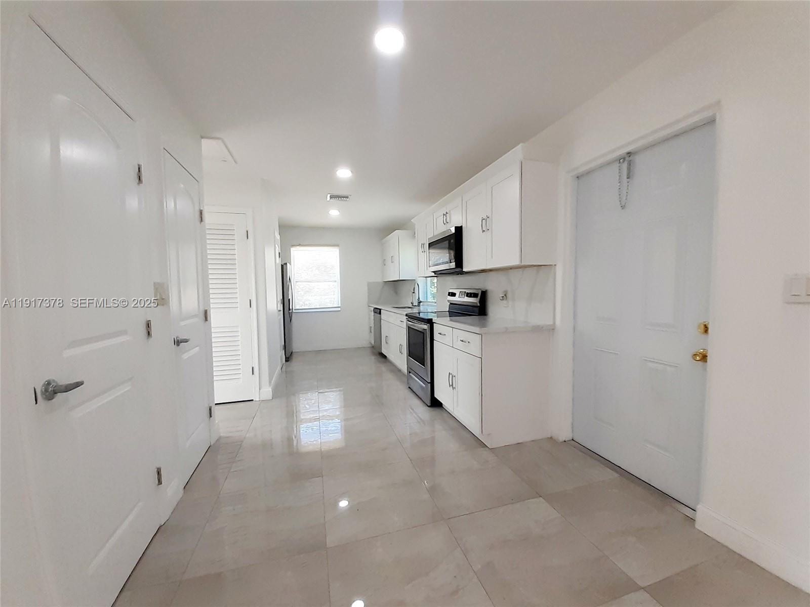13755 Southwest 20th Street Davie, FL 33325 - Photo 2 of 19