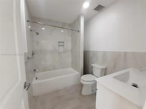 $2,195 | 13755 Southwest 20th Street, Davie, FL 33325