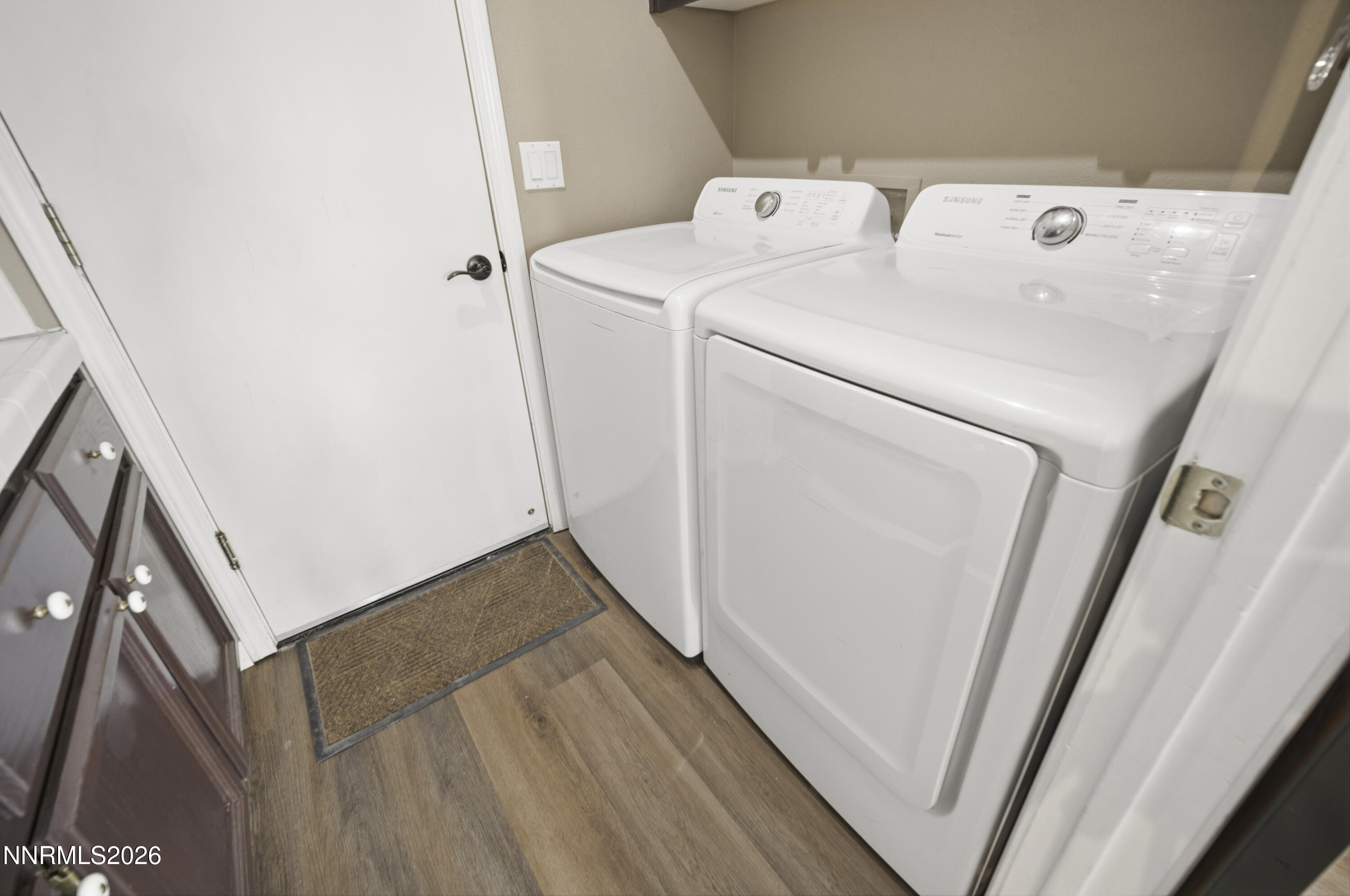 765 Stock Lane Fernley, NV 89408 - Photo 21 of 34 a utility room with dryer and washer