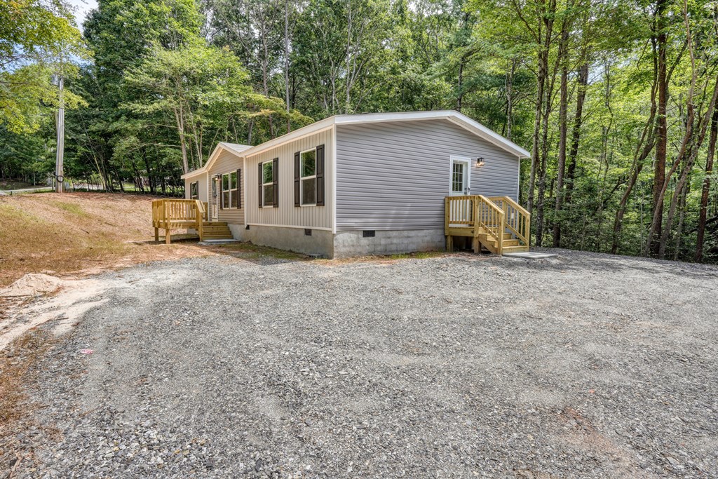 180 Laurel Ridge Road Blairsville, GA 30512 - Photo 6 of 34 Gallery Image 6