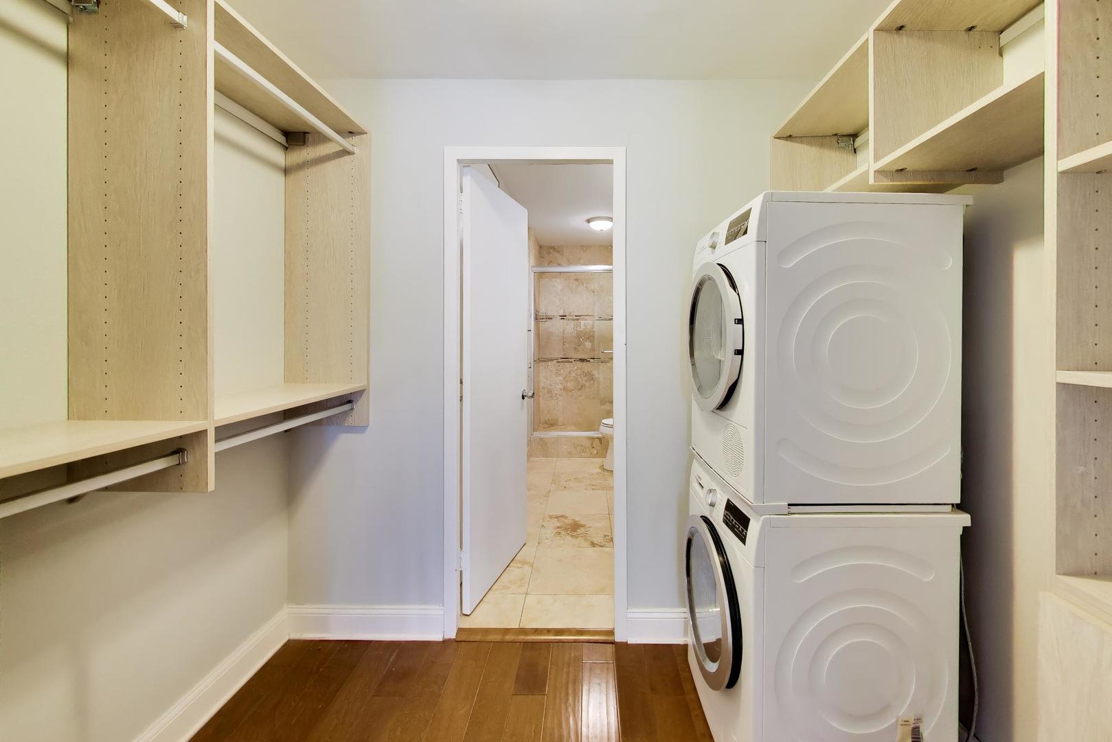 201 East Chestnut Street, Unit 14A Chicago, IL 60611 - Photo 15 of 29