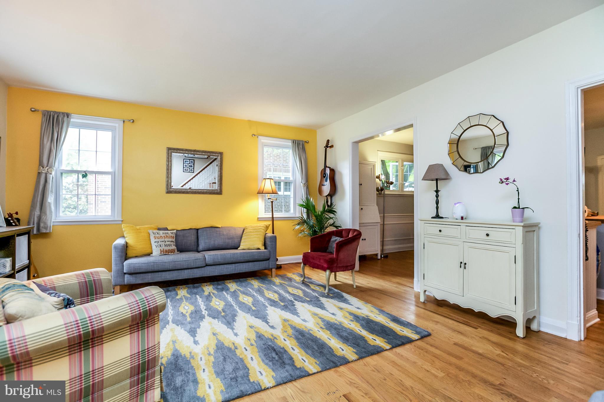 6403 Blenheim Road Baltimore, MD 21212 - Photo 5 of 30 Living Room