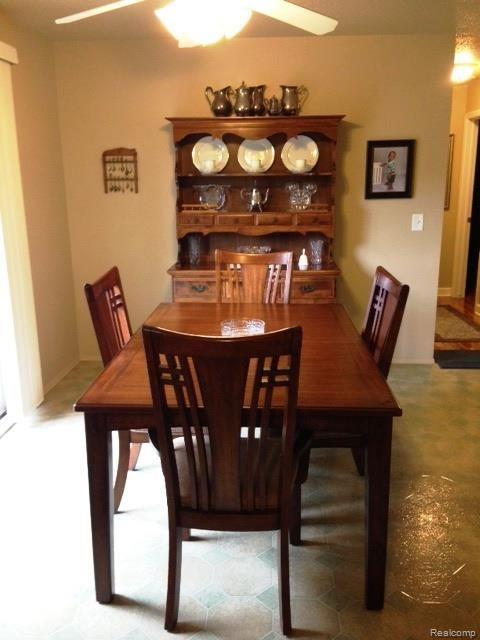 8181 East Bristol Road Davison, MI 48423 - Photo 8 of 23 Bristol - Dining Area.jpg