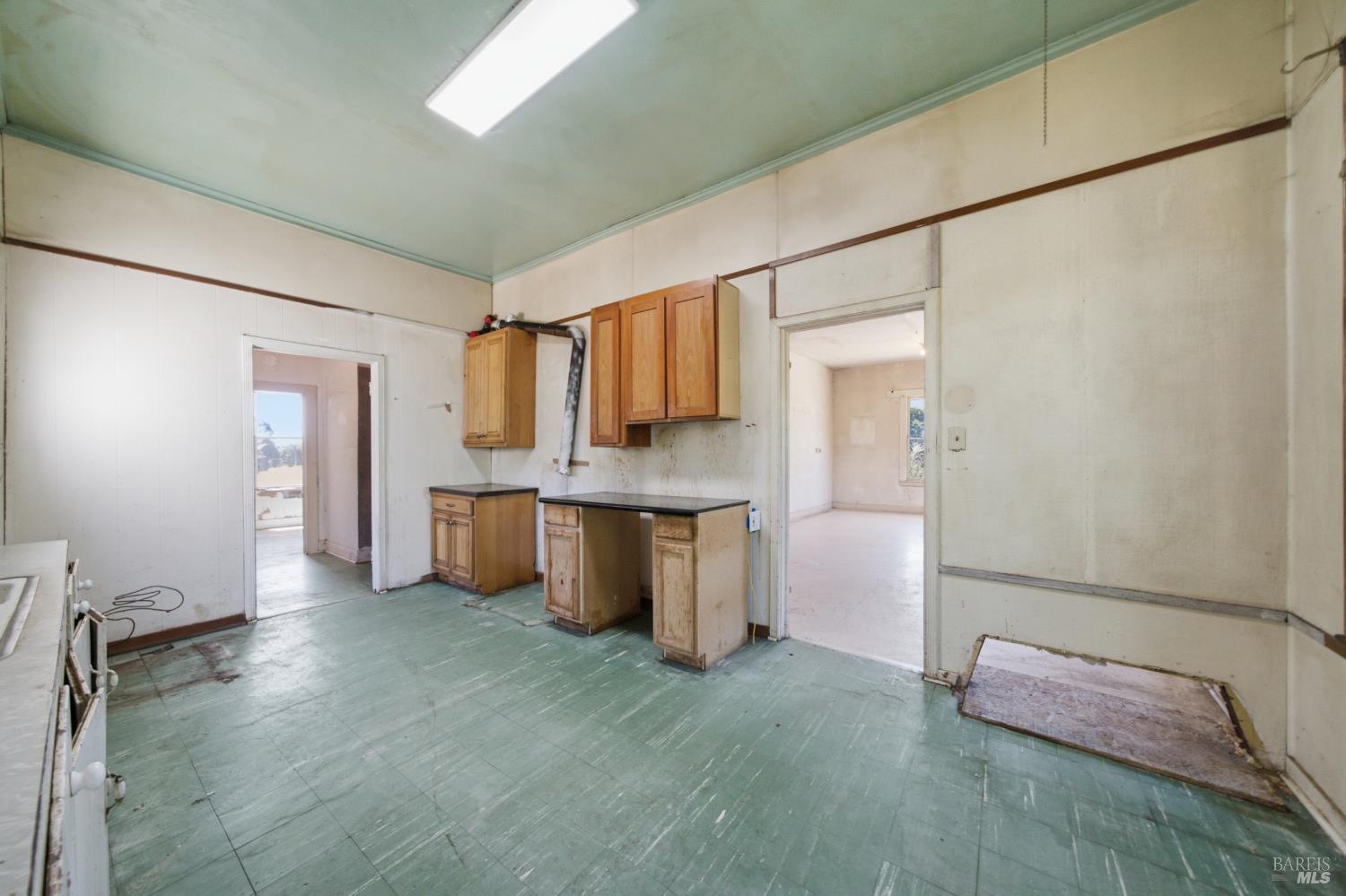 4570 Petaluma Hill Road Santa Rosa, CA 95404 - Photo 16 of 40