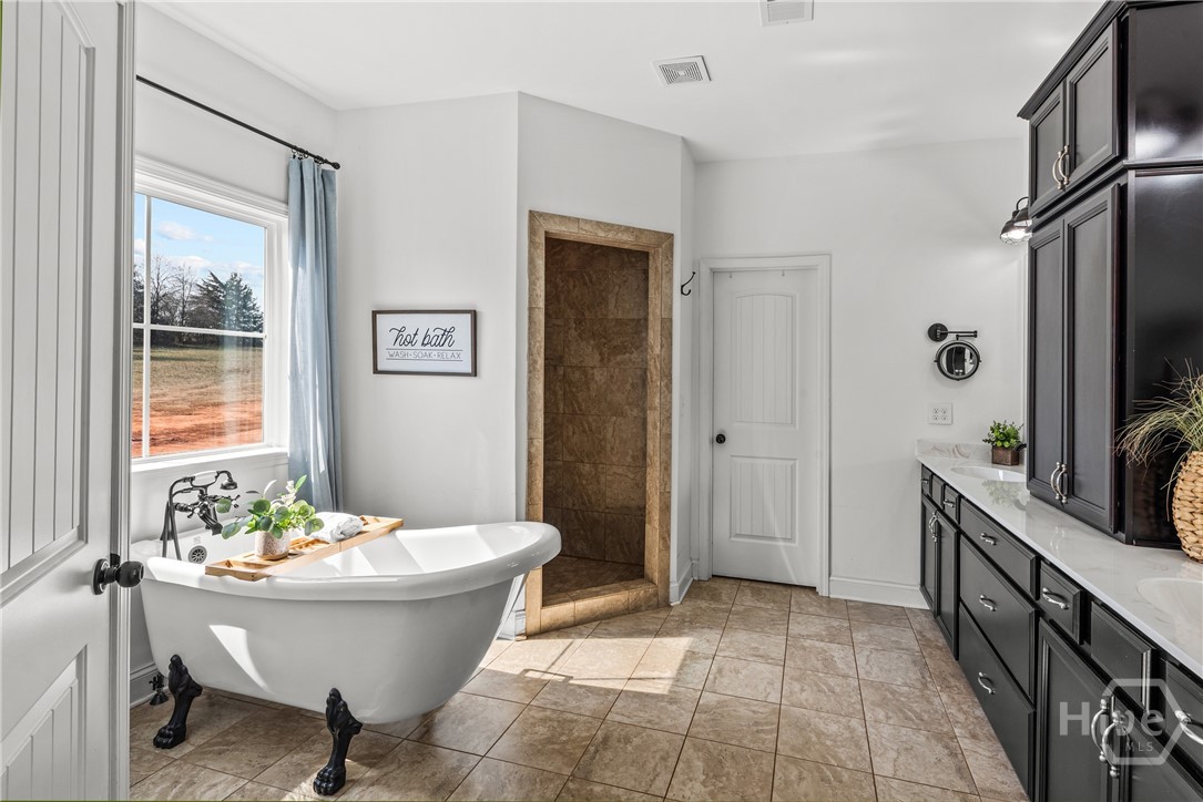 9980 Nowhere Road Hull, GA 30646 - Photo 15 of 68