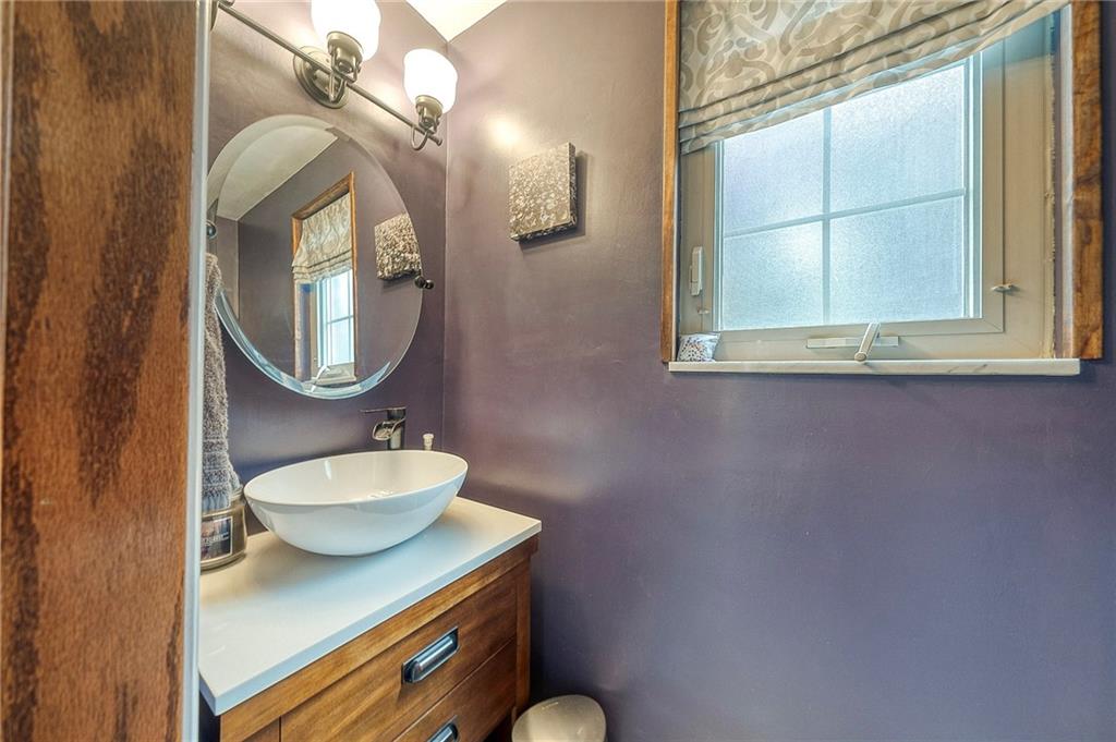 59 Stancey Road Pittsburgh, PA 15220 - Photo 14 of 43 Gallery Image 14