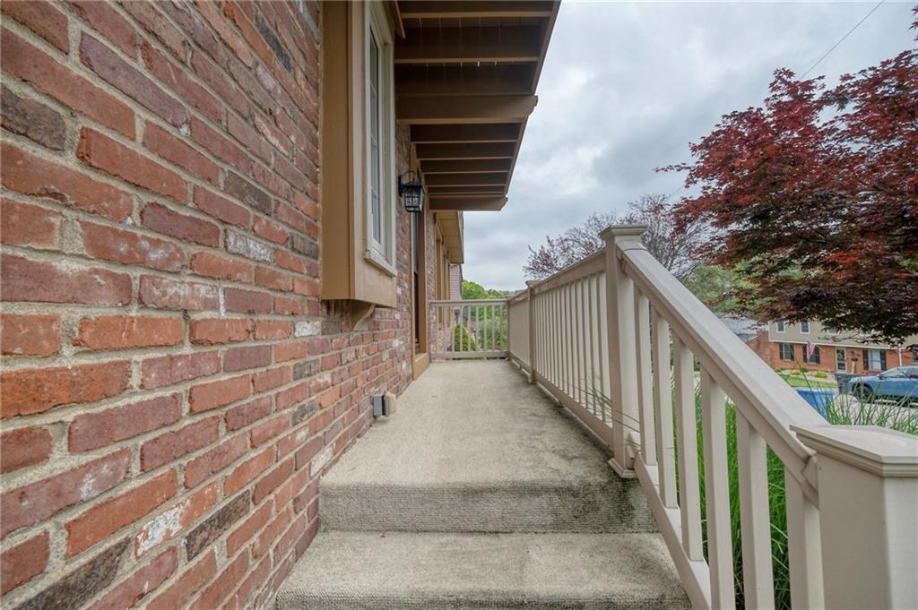 59 Stancey Road Pittsburgh, PA 15220 - Photo 2 of 43 Gallery Image 2