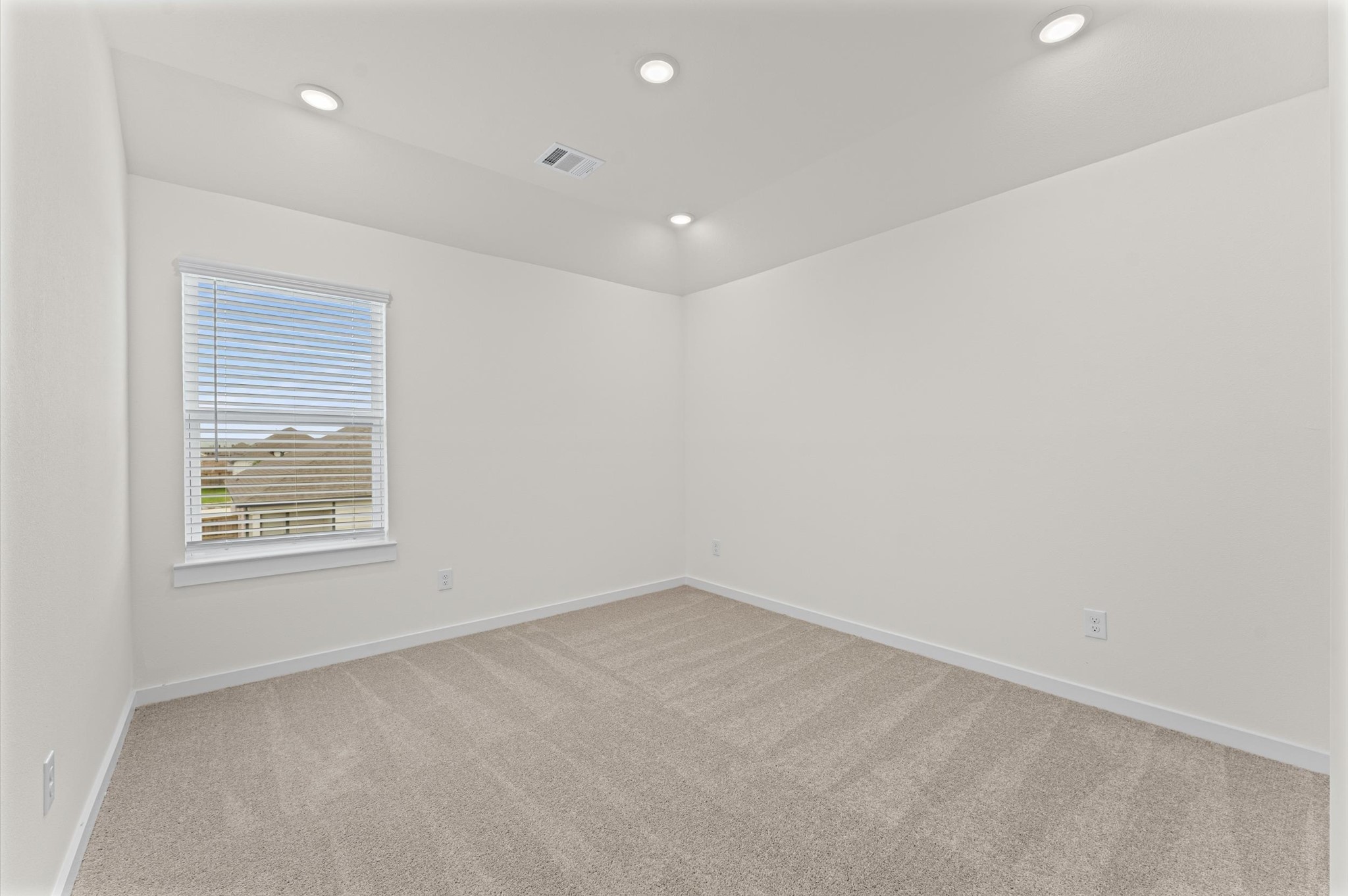 8322 Amethyst Valley Lane Angleton, TX 77515 - Photo 3 of 9