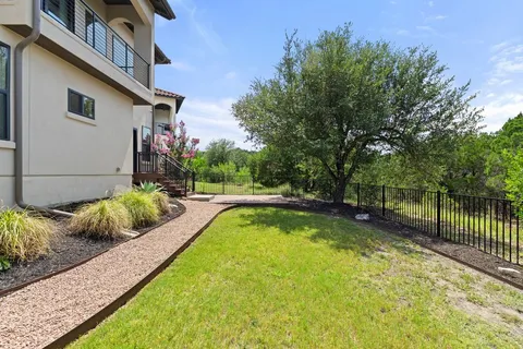 $729,900 | 211 Honey Creek Court, Unit 6, Austin, TX 78738