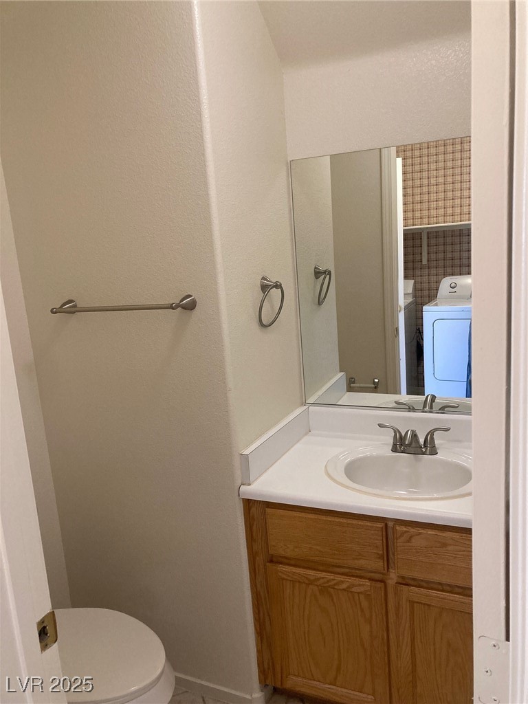 800 Spotted Eagle Street Henderson, NV 89015 - Photo 17 of 20 1/2 Bathroom Downstairs