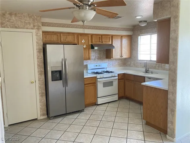 $1,775 | 800 Spotted Eagle Street, Henderson, NV 89015