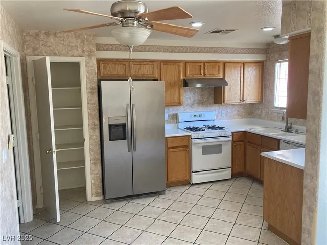 $1,775 | 800 Spotted Eagle Street, Henderson, NV 89015