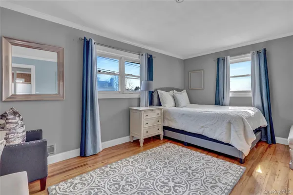 $624,999 | 77 Farmers Avenue, Lindenhurst, NY 11757