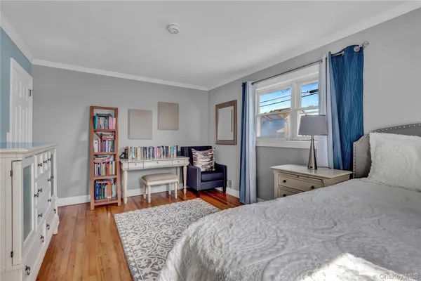 $624,999 | 77 Farmers Avenue, Lindenhurst, NY 11757