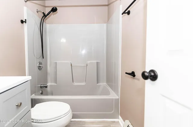 $380,000 | 1504 Grassy Run, Saylorsburg, PA 18353