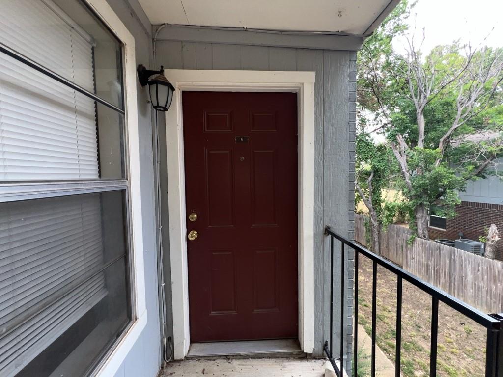 219 Fry Street, Unit 6 Denton, TX 76201 - Photo 4 of 29