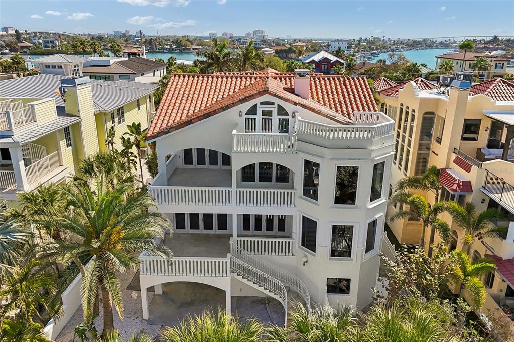 2811 Sunset Way St. Pete Beach, FL 33706 - Photo 4 of 97