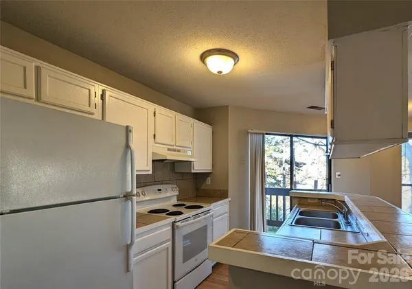 $175,000 | 8137 Cedar Glen Drive, Charlotte, NC 28212