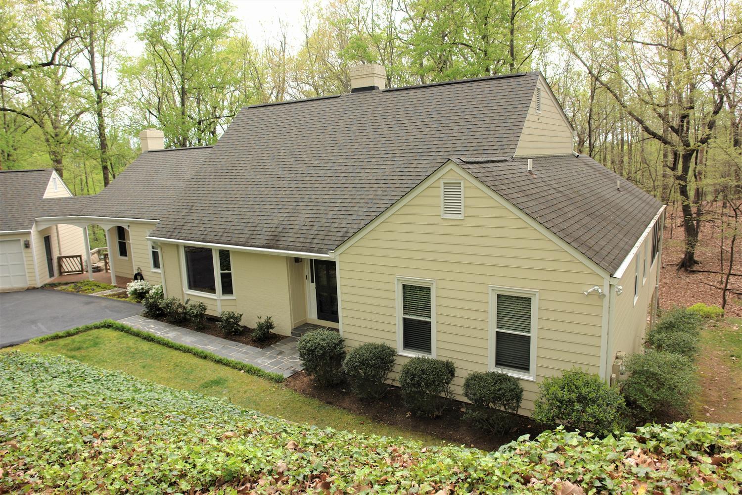 219 Darwin Road Southwest Roanoke, VA 24014 - Photo 2 of 58 219 Darwin Rd SW Roanoke VA-large-002-00