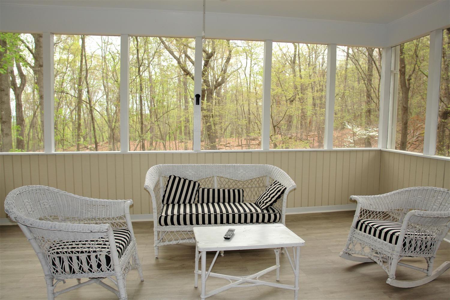 219 Darwin Road Southwest Roanoke, VA 24014 - Photo 27 of 58 219 Darwin Rd SW Roanoke VA-large-027-03