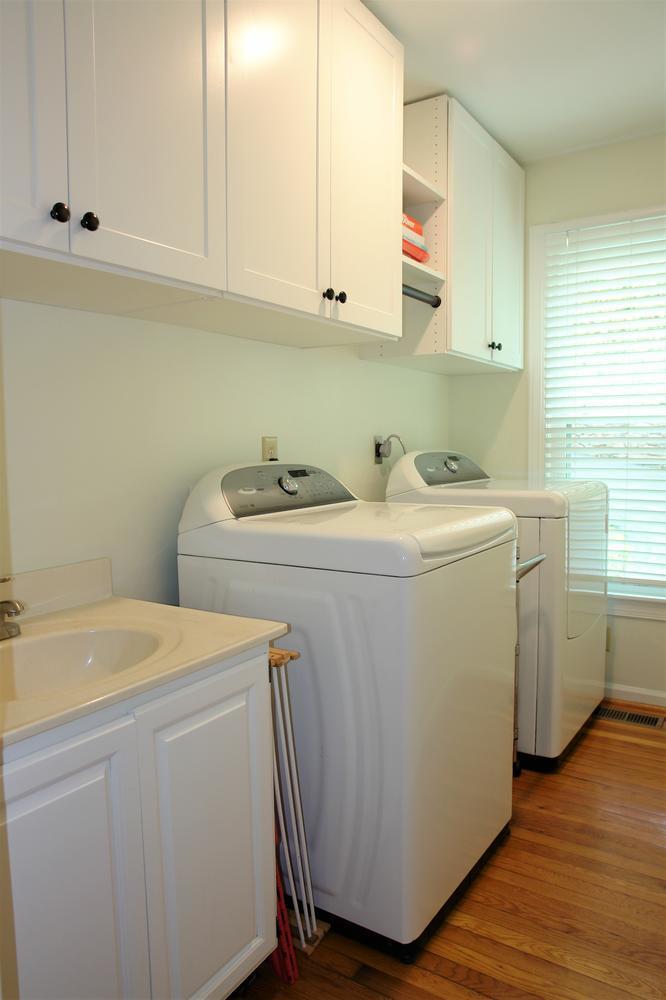 219 Darwin Road Southwest Roanoke, VA 24014 - Photo 31 of 58 a utility room with dryer and washer