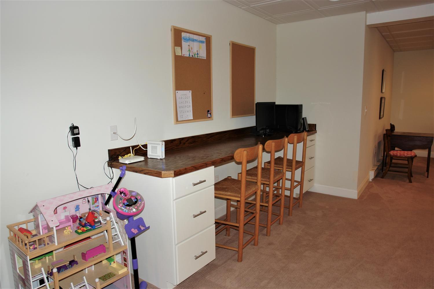 219 Darwin Road Southwest Roanoke, VA 24014 - Photo 44 of 58 219 Darwin Rd SW Roanoke VA-large-044-04