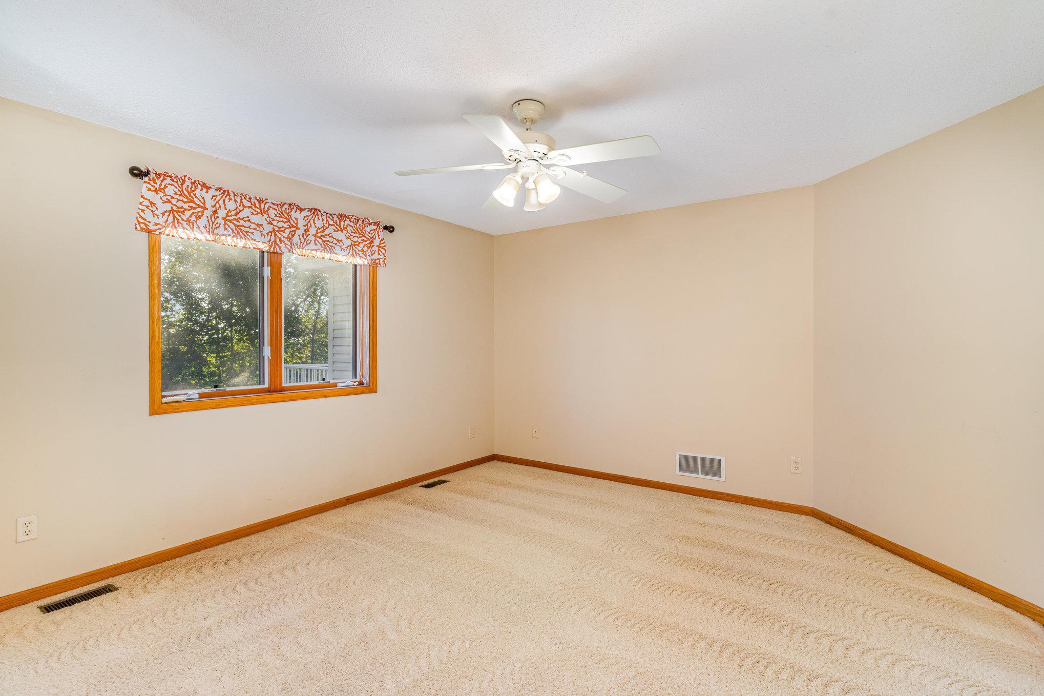 912 Aurora Circle Red Wing, MN 55066 - Photo 14 of 39