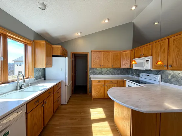 $400,000 | 912 Aurora Circle, Red Wing, MN 55066