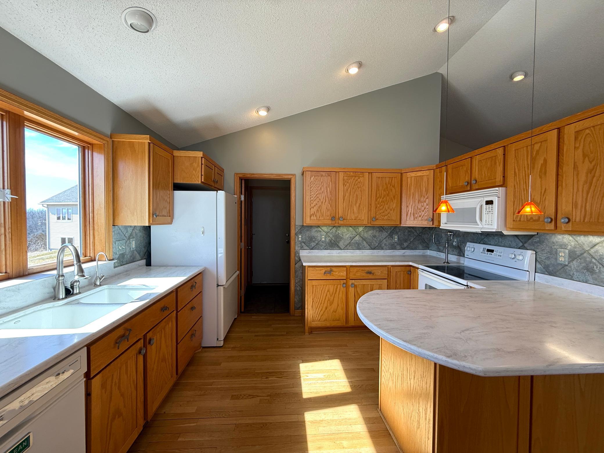 912 Aurora Circle Red Wing, MN 55066 - Photo 22 of 61