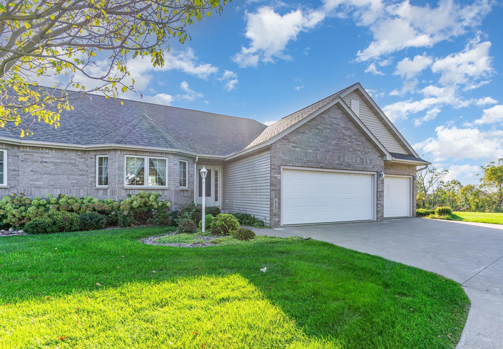 912 Aurora Circle Red Wing, MN 55066 - Photo 3 of 44