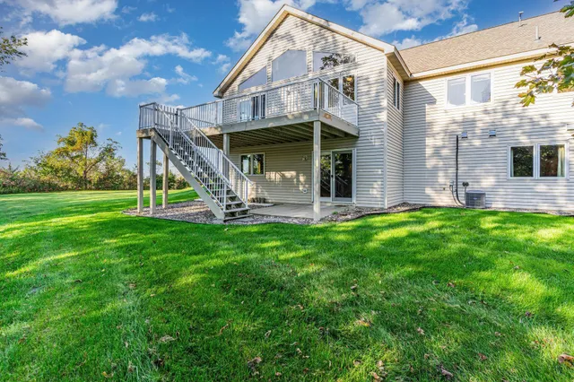 $400,000 | 912 Aurora Circle, Red Wing, MN 55066